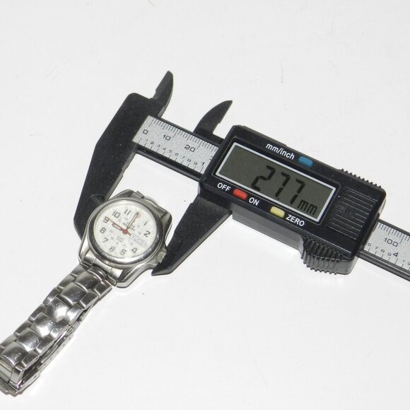 Vintage Watch Ref: 091-1000 Water Resistant 100M Swiss Made - Picture 7 of 16